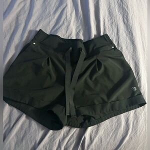 MPG Women's Black Shorts Size Medium